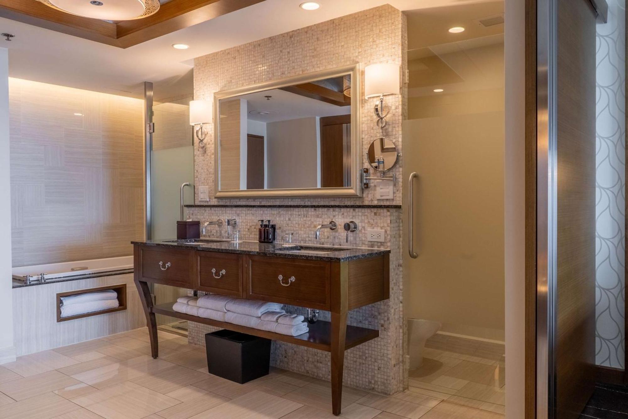 Dusit Thani Guam Resort Tumon Luaran gambar